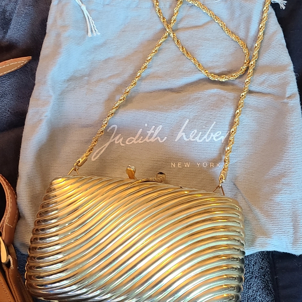 Purses - Picture 2 of 5